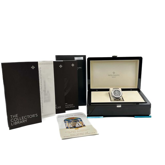 Patek Philippe Nautilus 5726/1A-001 Image 4